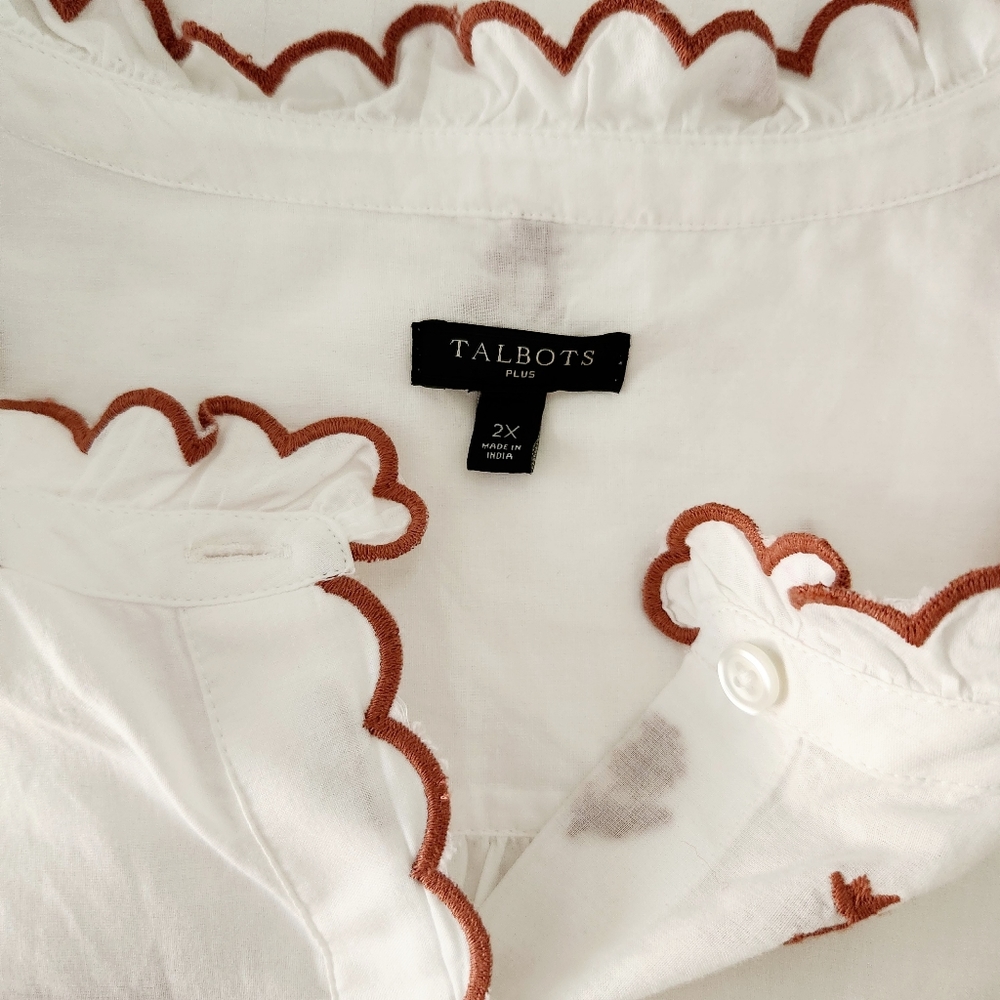 *SOLD* Talbots Floral Embroidered Scallop Button Down Shirt - Size 2X - Picture 3 of 6